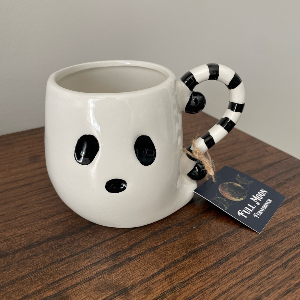 ✨NEW👻Full Moon Ghost Mug with Black and White Striped Handle🖤